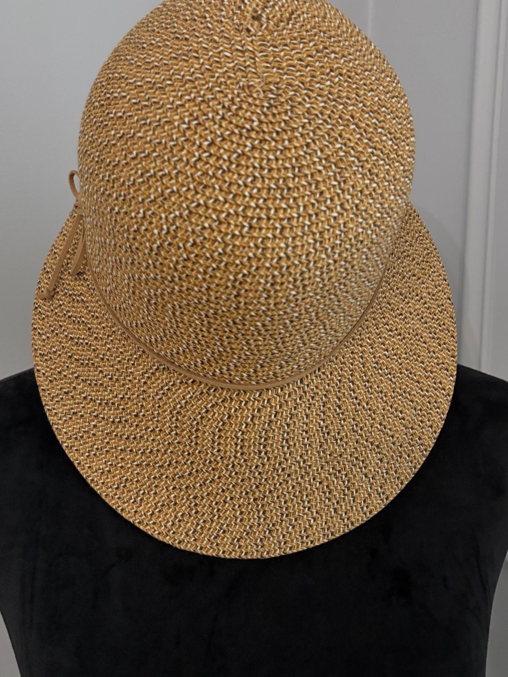 Nine West summer hat size O/S beige color